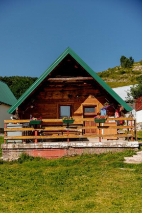 Household Ušćumlić - Oaza mira